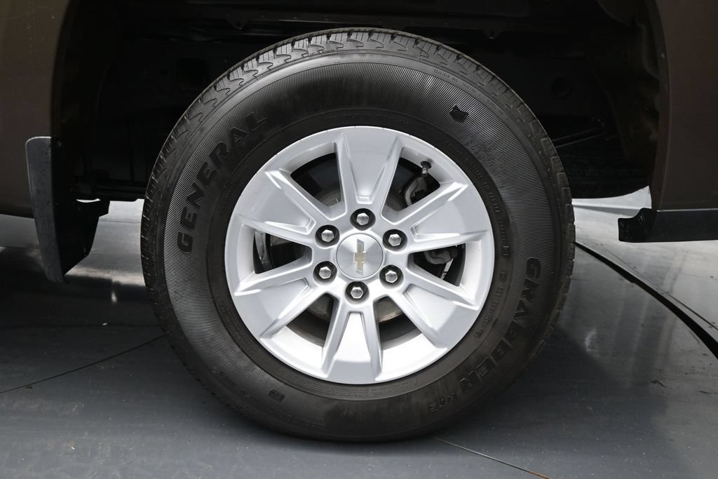 Used 2023 Chevrolet Silverado 1500 LT RWD image 22