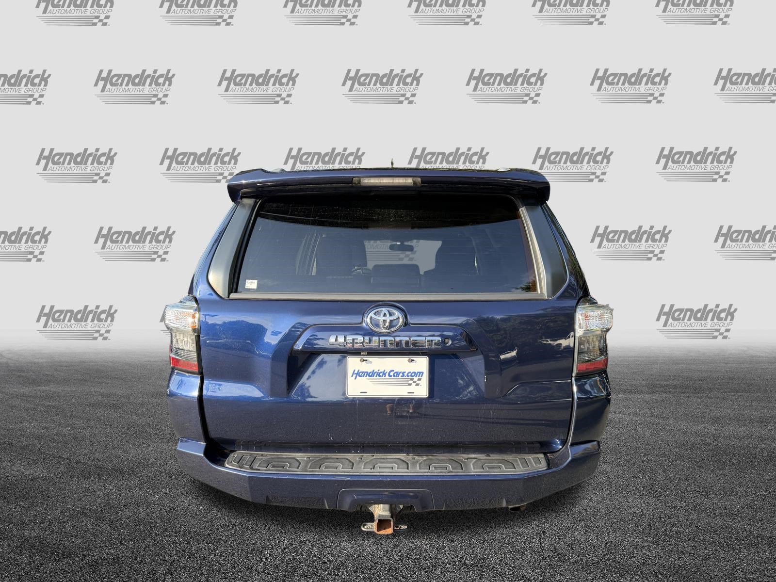 Used 2016 Toyota 4Runner SR5 AWD/4WD image 8