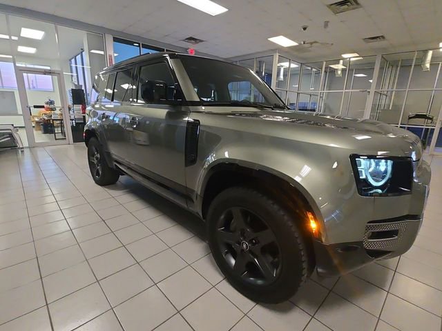 Used 2023 Land Rover Defender 110 X-Dynamic SE image 2