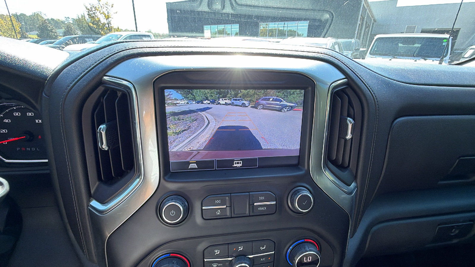 Used 2021 Chevrolet Silverado 1500 LT Trail Boss w/ Convenience Package II AWD/4WD image 32