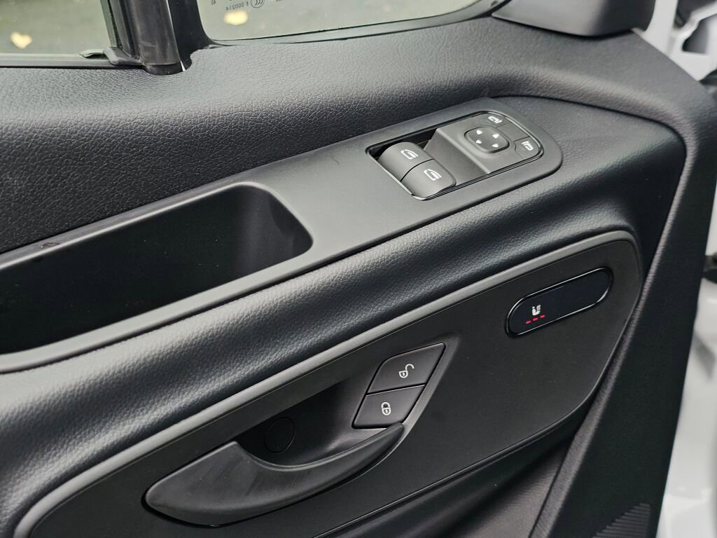 New 2025 Mercedes-Benz Sprinter 2500 image 21