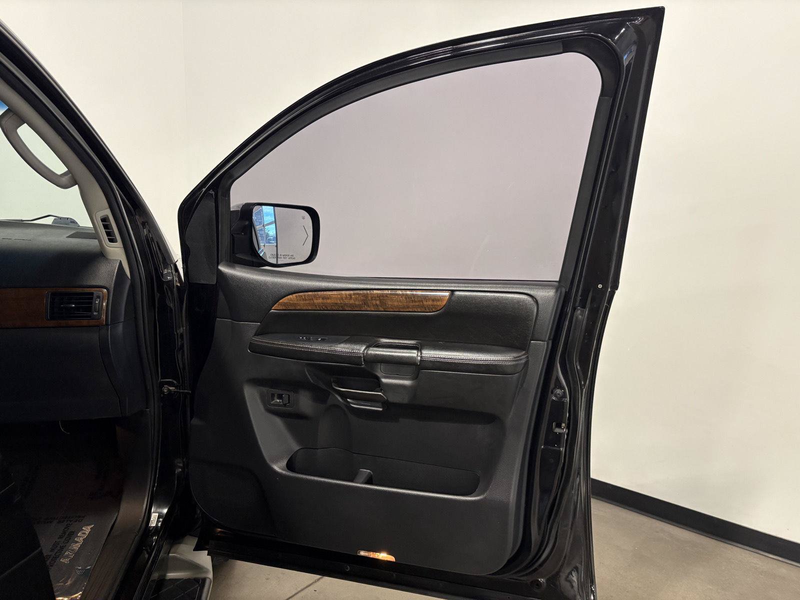 Used 2012 Nissan Armada Platinum AWD/4WD image 40