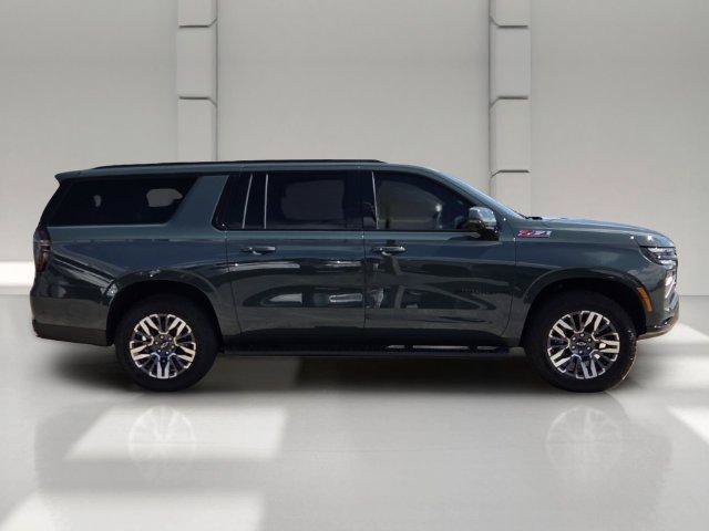 Used 2026 Chevrolet Suburban Z71 w/ Comfort Package AWD/4WD image 6