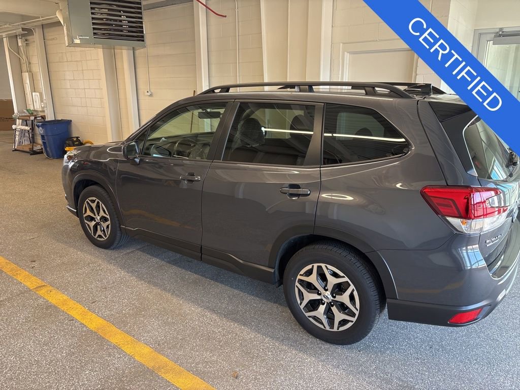 Used 2024 Subaru Forester Premium image 4