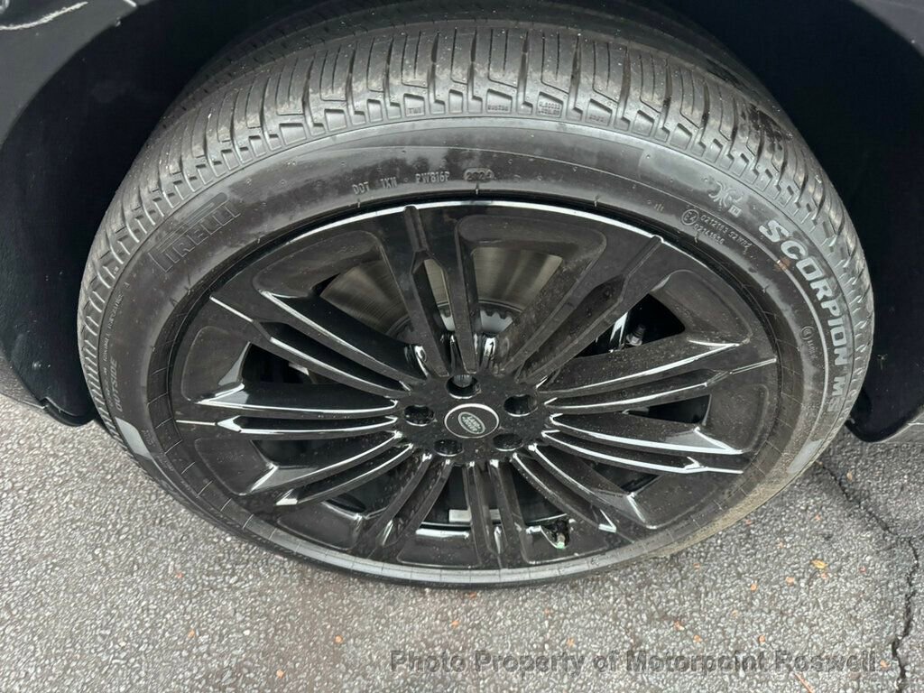 Used 2025 Land Rover Range Rover Long Wheelbase Autobiography image 8