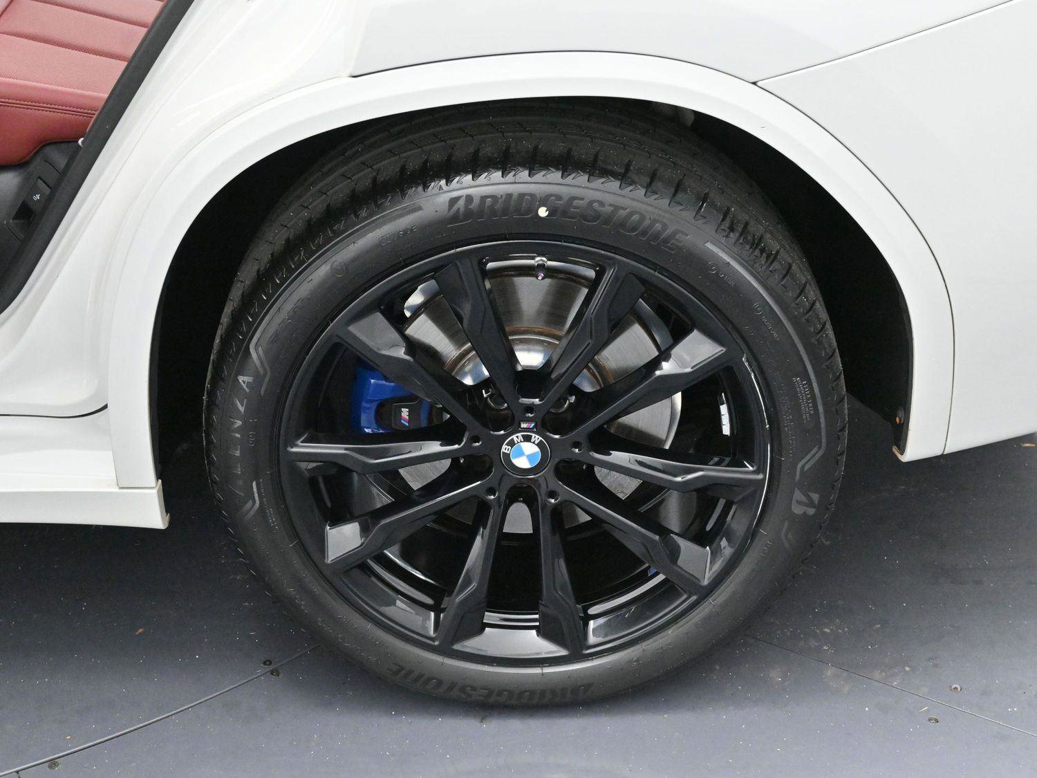 Used 2024 BMW X3 M40i w/ Premium Package image 39