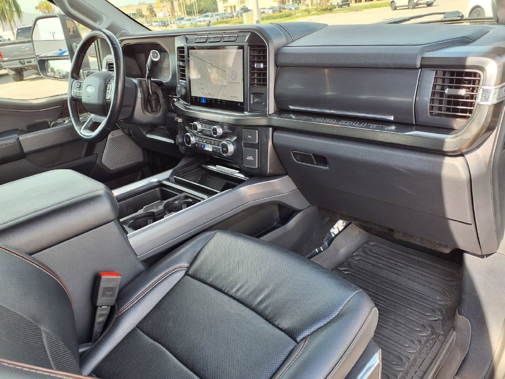 Used 2024 Ford F250 Lariat w/ Lariat Ultimate Package AWD/4WD image 12