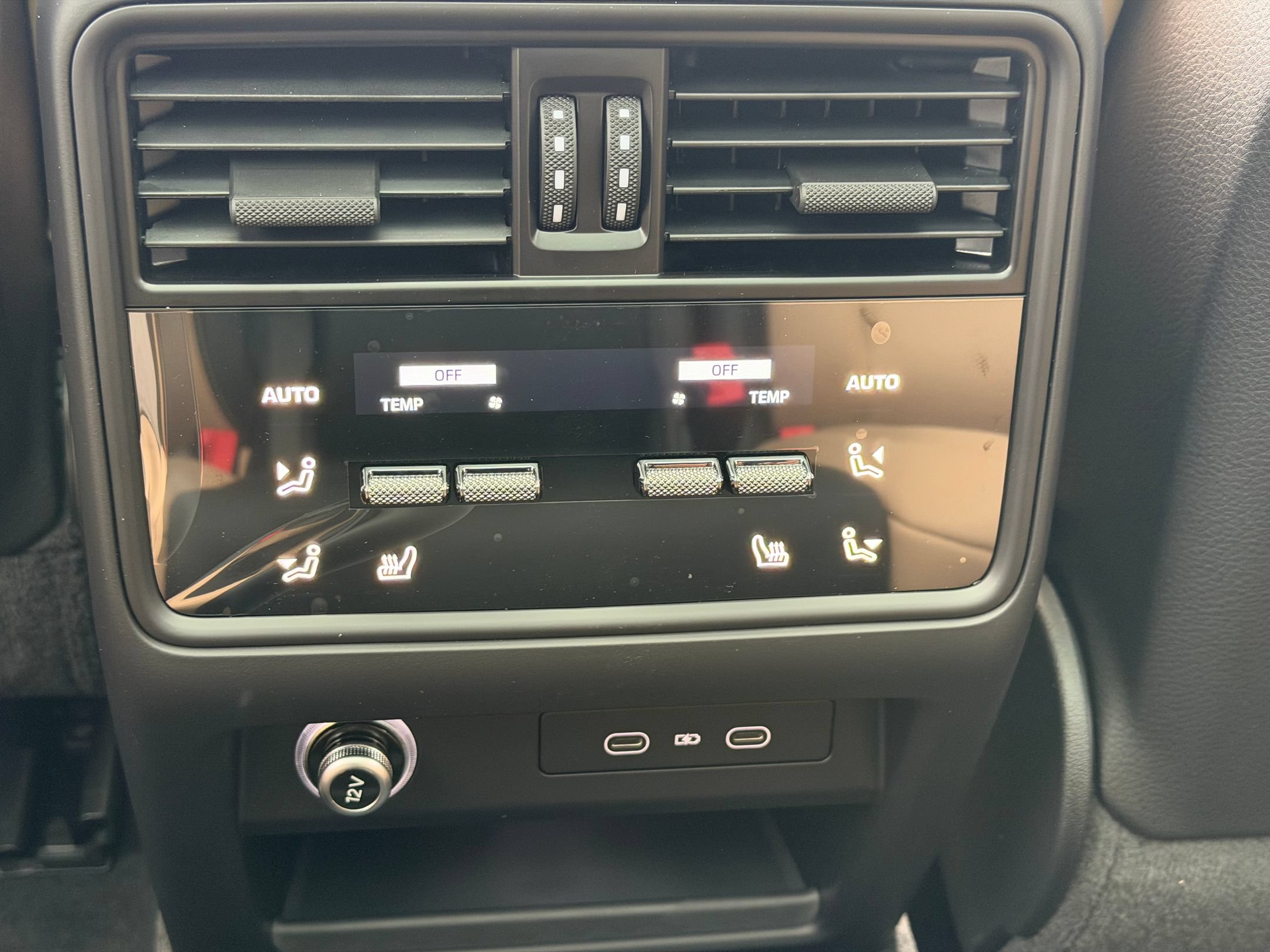 Certified 2026 Porsche Cayenne AWD/4WD image 22