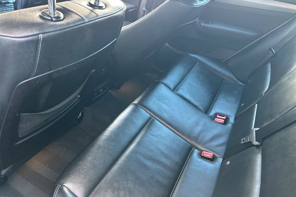 Used 2015 BMW X3 xDrive28d image 12