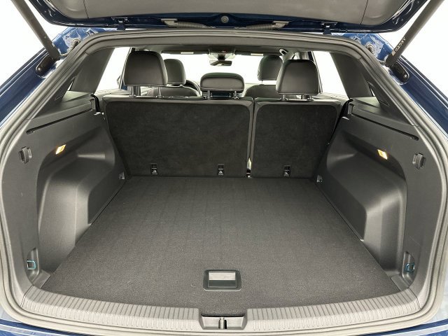 Certified 2023 Volkswagen Atlas Cross Sport SEL Premium R-Line AWD/4WD image 25