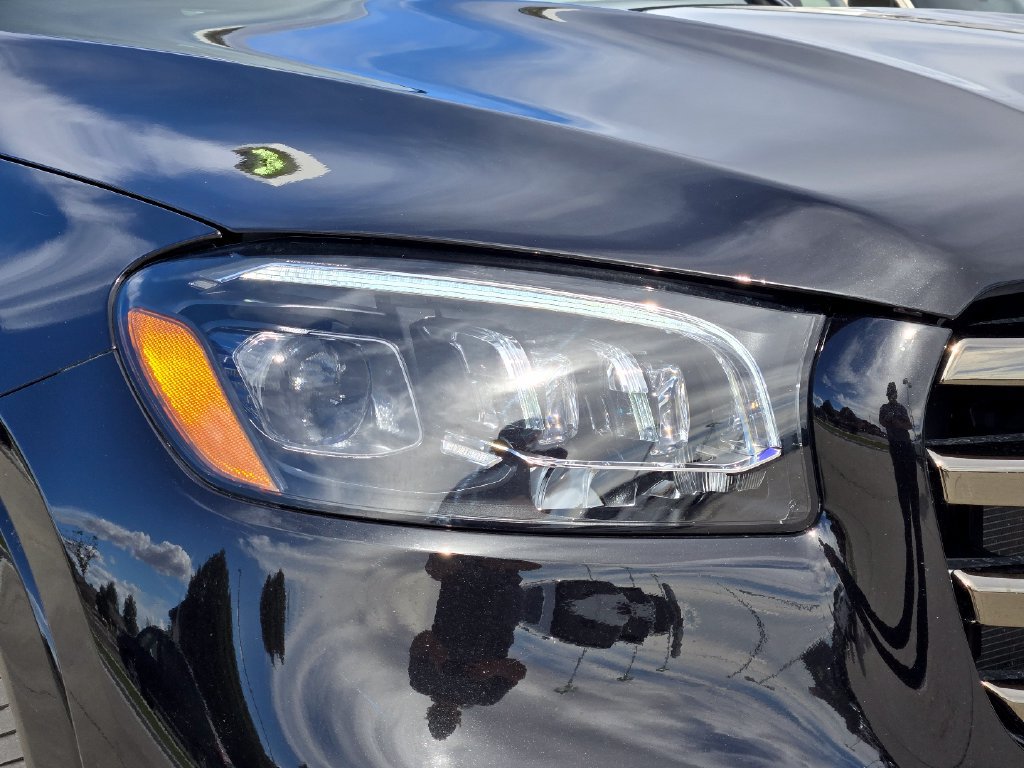 Used 2025 Mercedes-Benz GLS 450 4MATIC image 40
