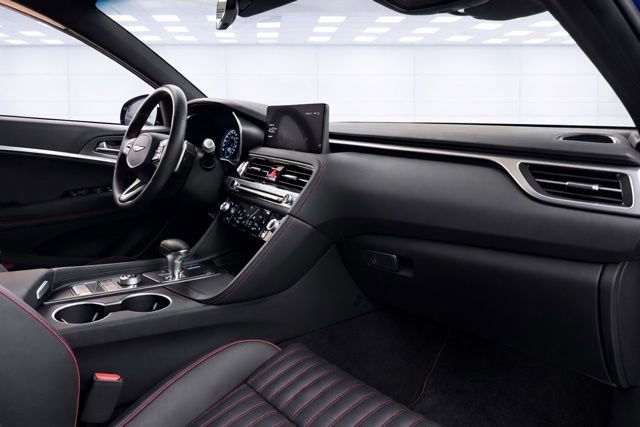 Used 2025 Genesis G70 2.5T w/ Sport Prestige Package image 15