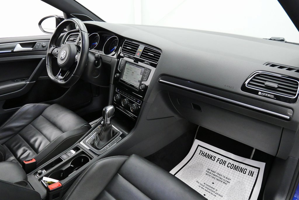 Used 2017 Volkswagen Golf R 4-Door image 17