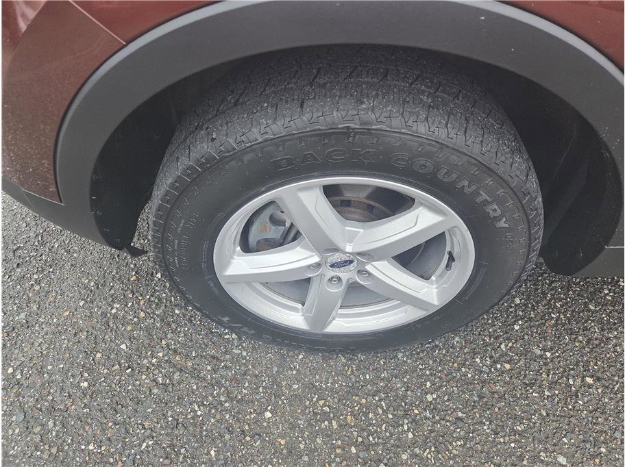 Used 2016 Ford Explorer XLT w/ Equipment Group 202A image 11