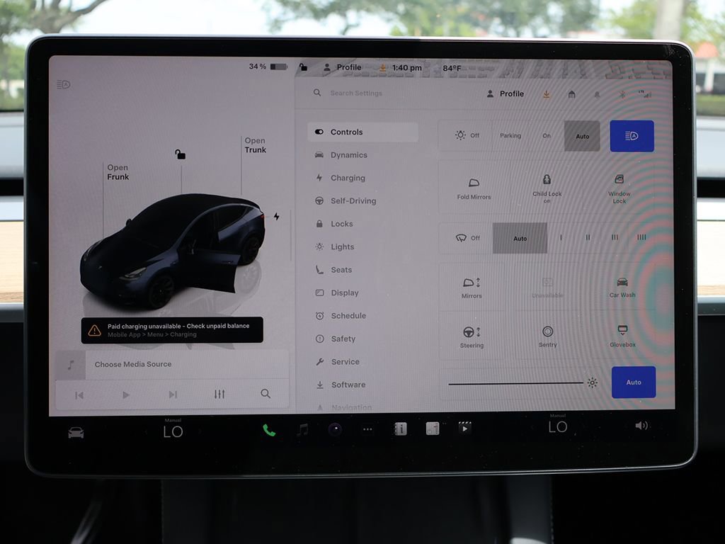 Used 2024 Tesla Model Y Long Range AWD/4WD image 43