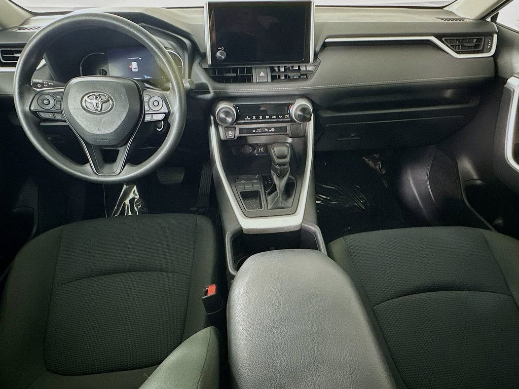 Used 2023 Toyota RAV4 LE FWD image 16