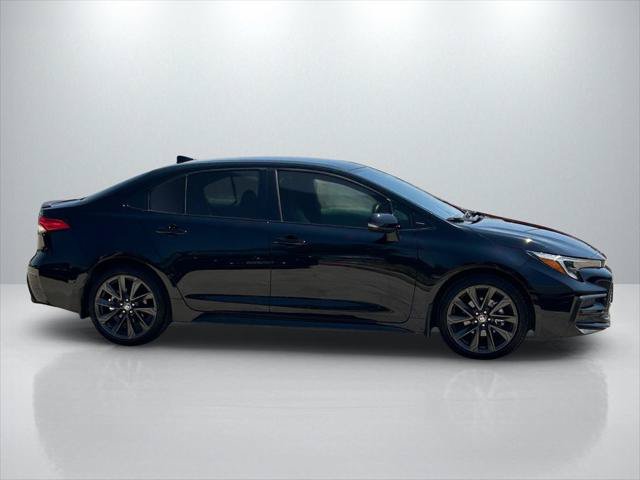 Certified 2025 Toyota Corolla SE FWD image 4