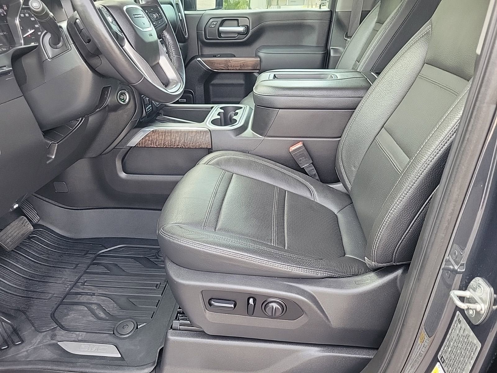 Used 2021 GMC Sierra 2500 Denali w/ Denali Ultimate Package AWD/4WD image 12