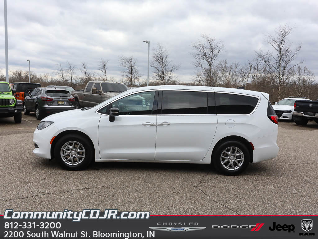 New 2026 Chrysler Voyager LX FWD image 3