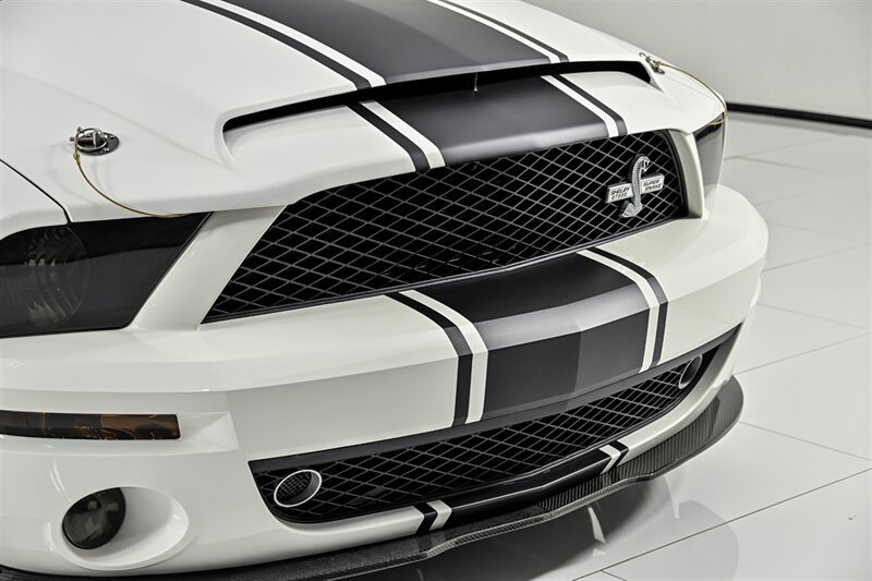 Used 2007 Ford Mustang Shelby GT500 RWD image 4