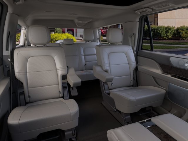 New 2024 Lincoln Navigator L Reserve AWD/4WD image 11