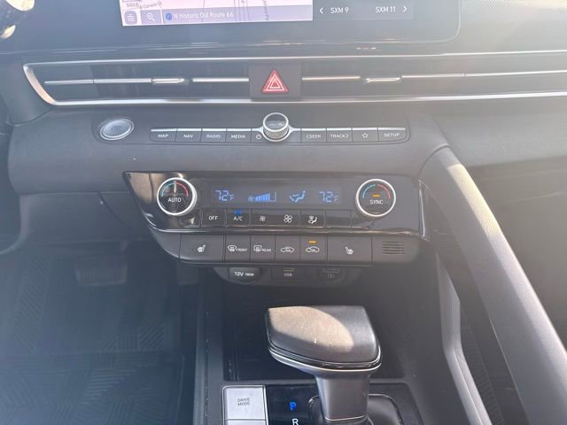 Used 2021 Hyundai Elantra Limited image 26