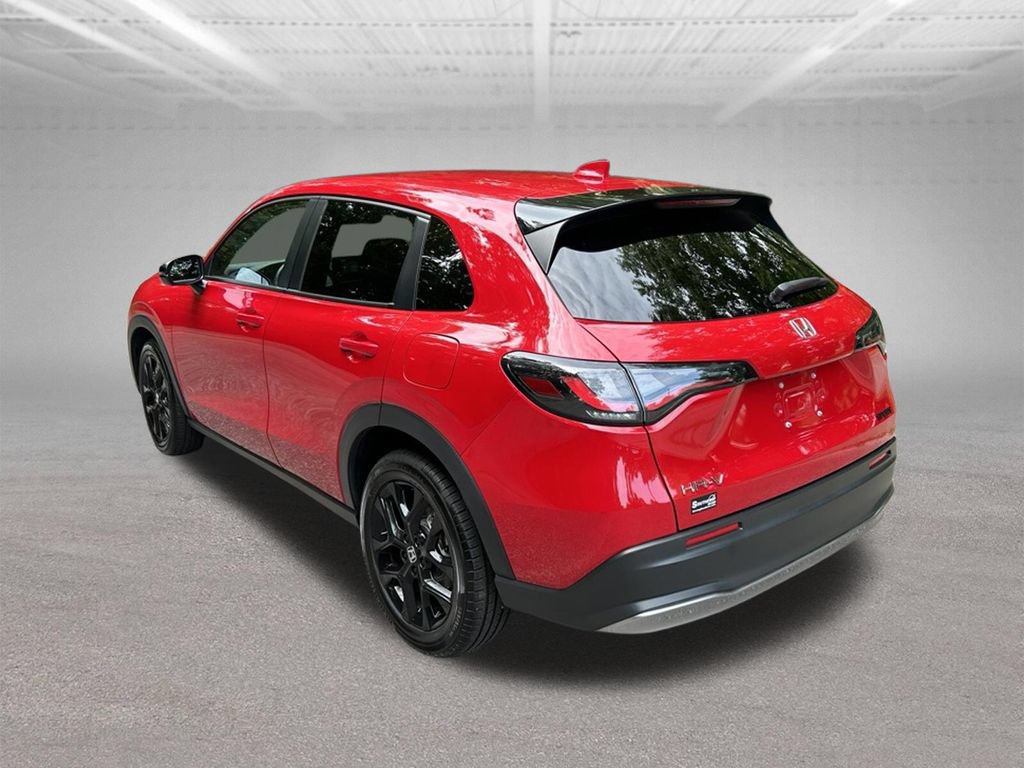 Used 2025 Honda HR-V Sport image 3