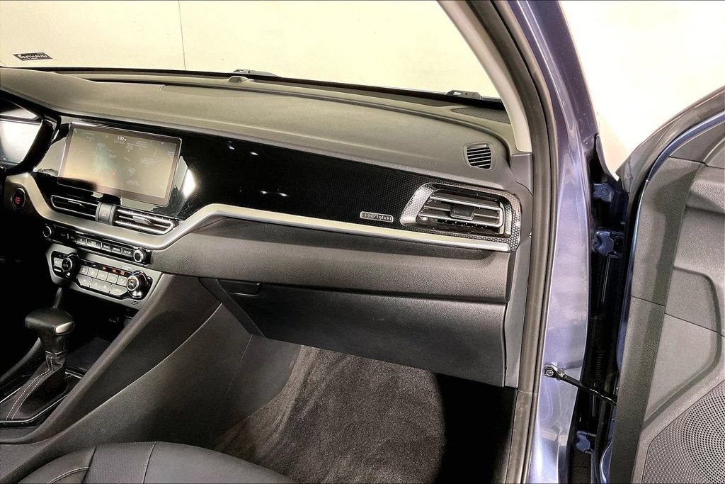 Used 2022 Kia Niro Touring Special Edition FWD image 16