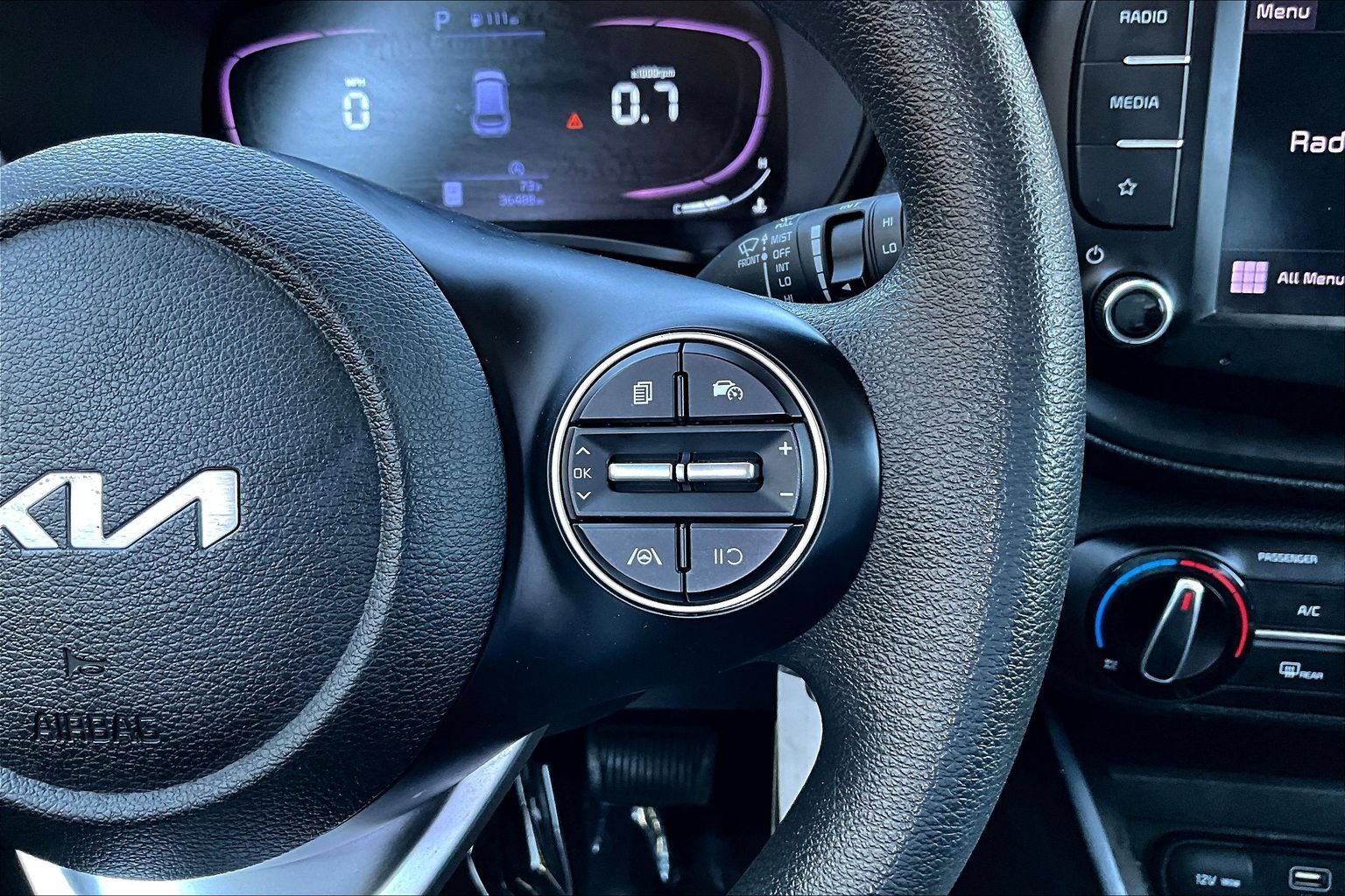 Used 2023 Kia Soul LX w/ LX Technology Package FWD image 13