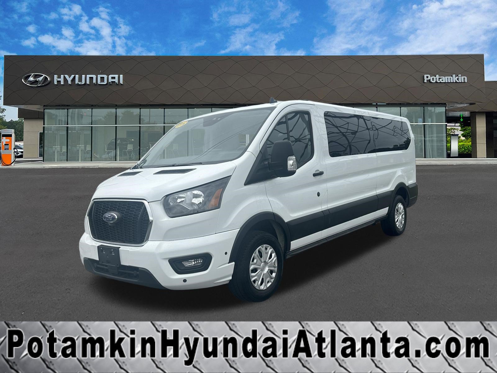 Used 2025 Ford Transit 350 XLT RWD image 1