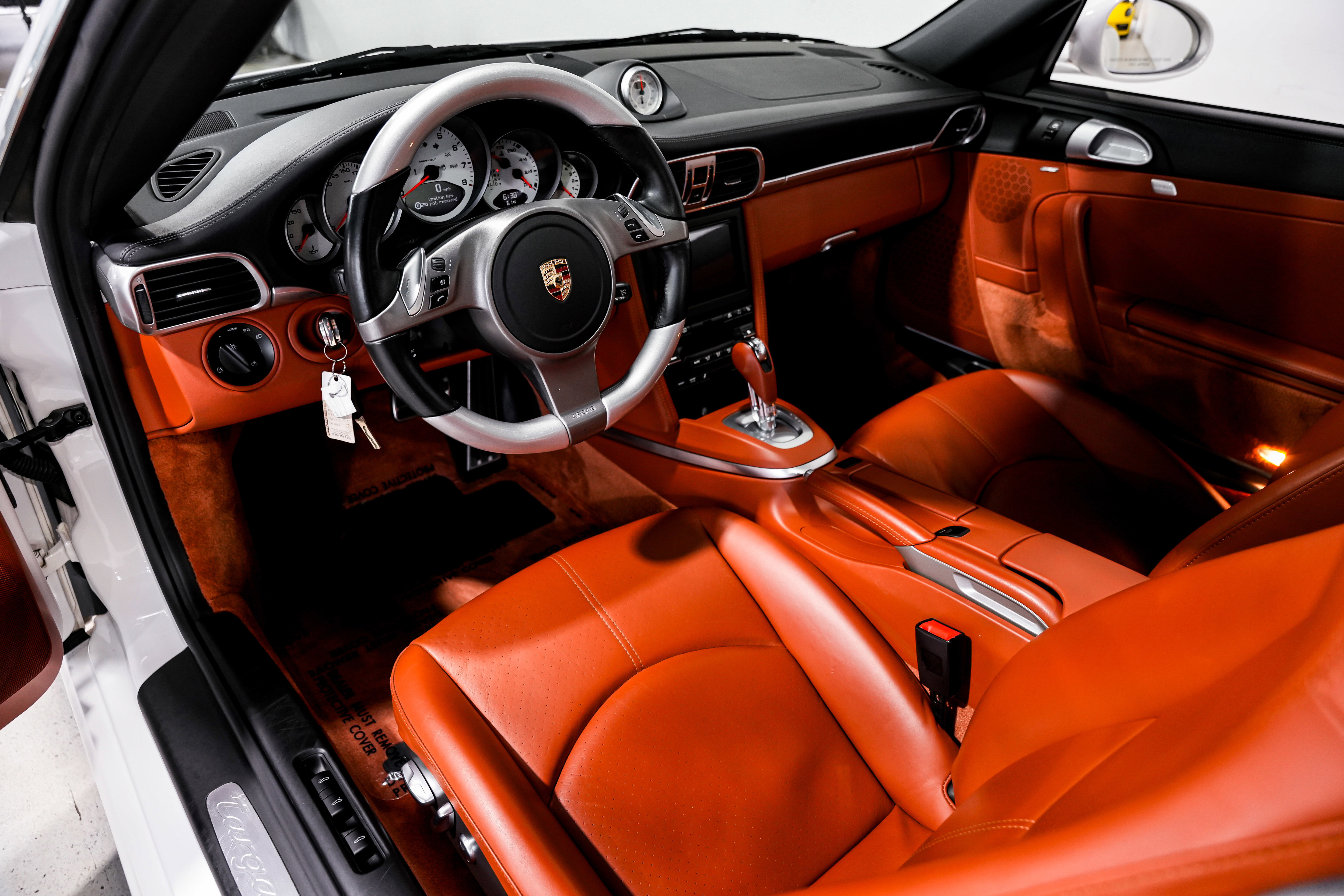 Used 2010 Porsche 911 Targa 4S image 9