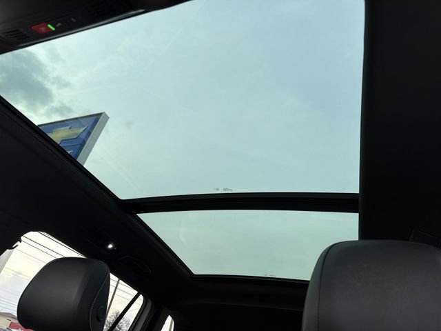 Used 2023 Volkswagen Tiguan SE R-Line image 23