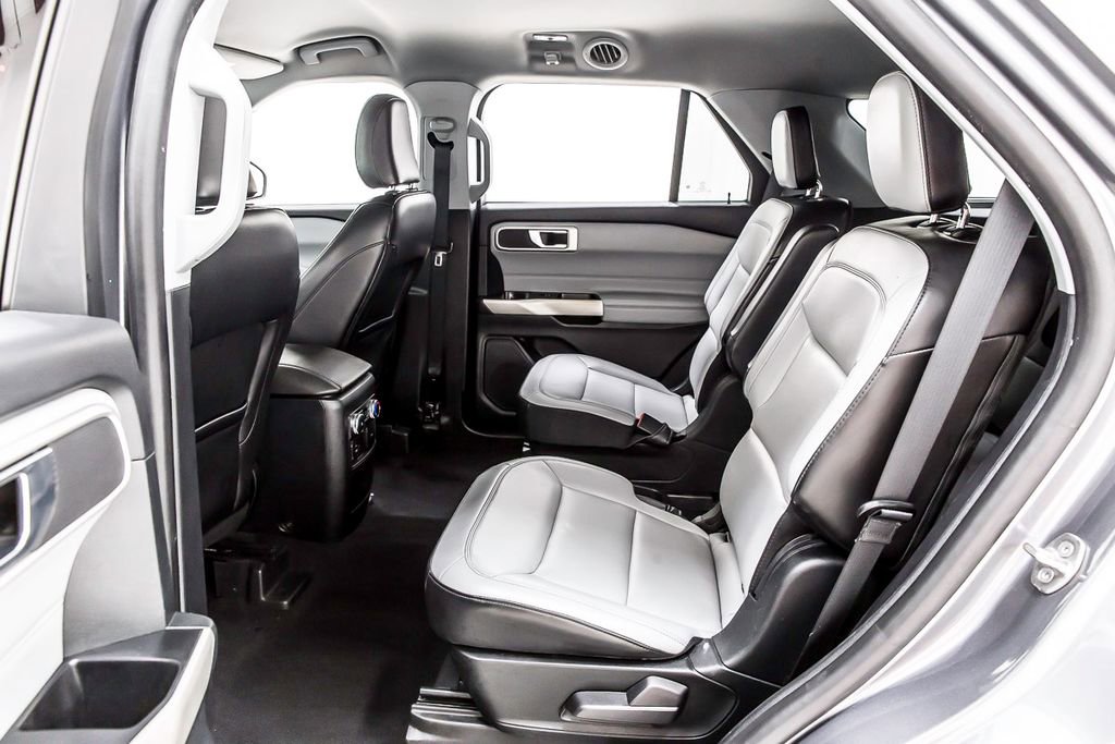 Used 2021 Ford Explorer XLT w/ Equipment Group 202A image 27