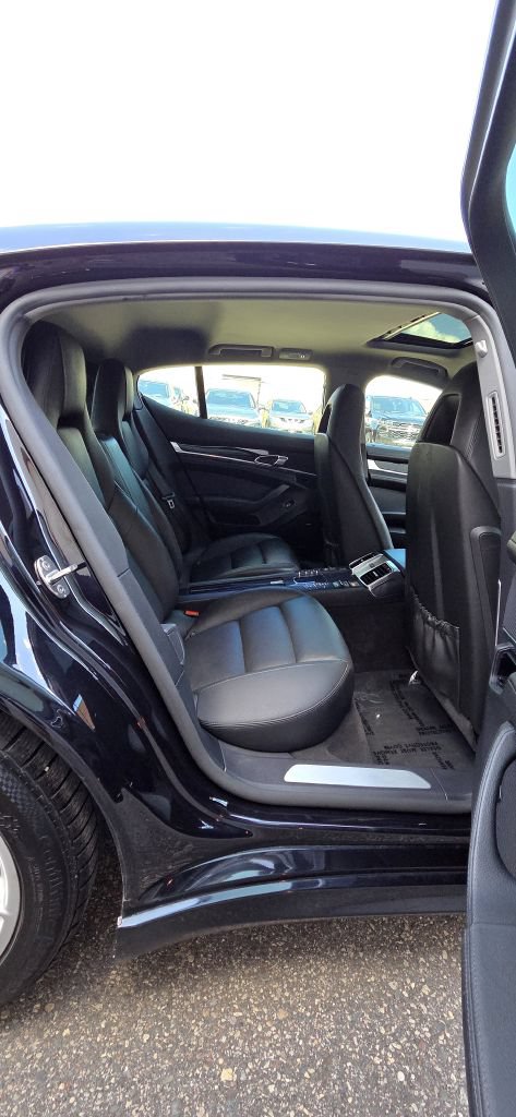 Used 2015 Porsche Panamera 4 AWD/4WD image 9