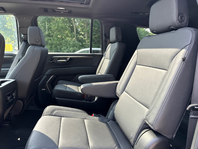 Used 2026 Chevrolet Suburban Z71 w/ Comfort Package AWD/4WD image 18