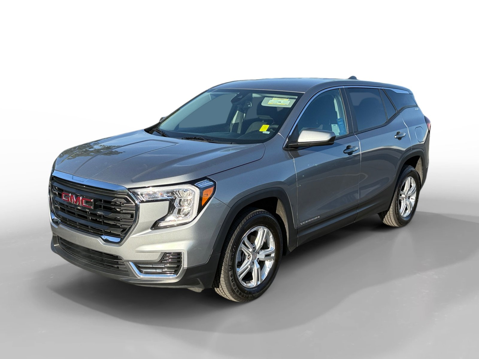 Used 2024 GMC Terrain SLE image 1