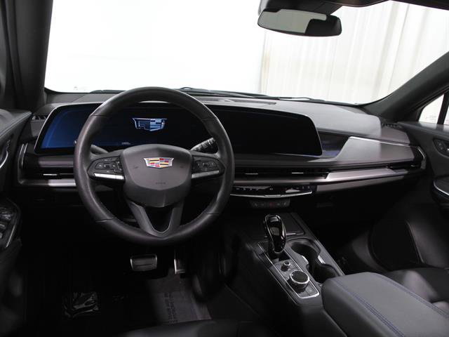 Used 2024 Cadillac XT4 Sport w/ Cold Weather Package image 6