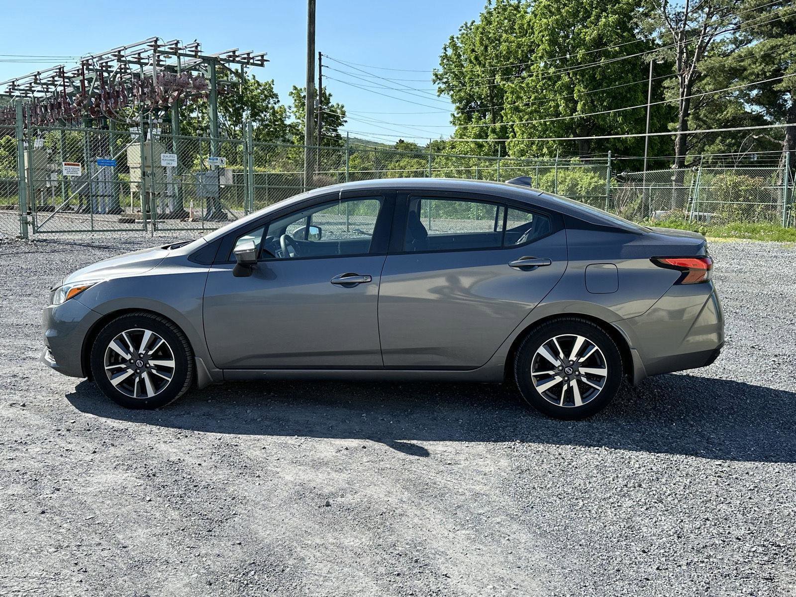 Used 2020 Nissan Versa SV FWD image 5