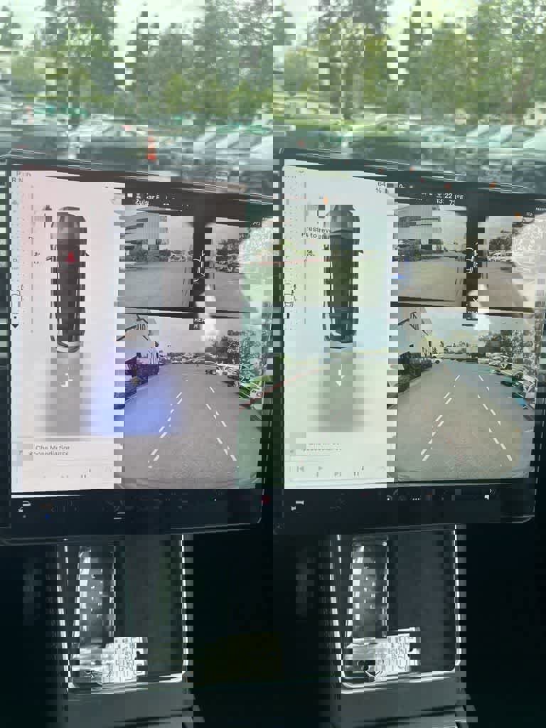 Used 2026 Tesla Model Y 2WD image 11