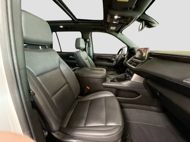 Used 2022 Chevrolet Tahoe Z71 w/ Luxury Package AWD/4WD image 32