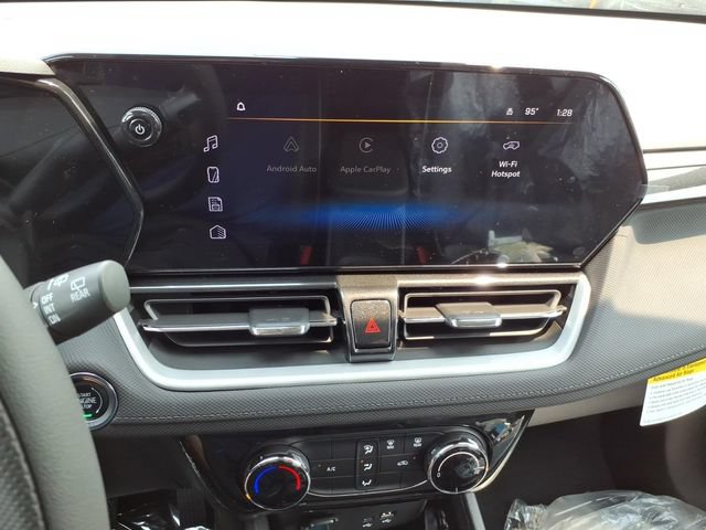 New 2026 Chevrolet TrailBlazer LT w/ Driver Confidence Package FWD image 11