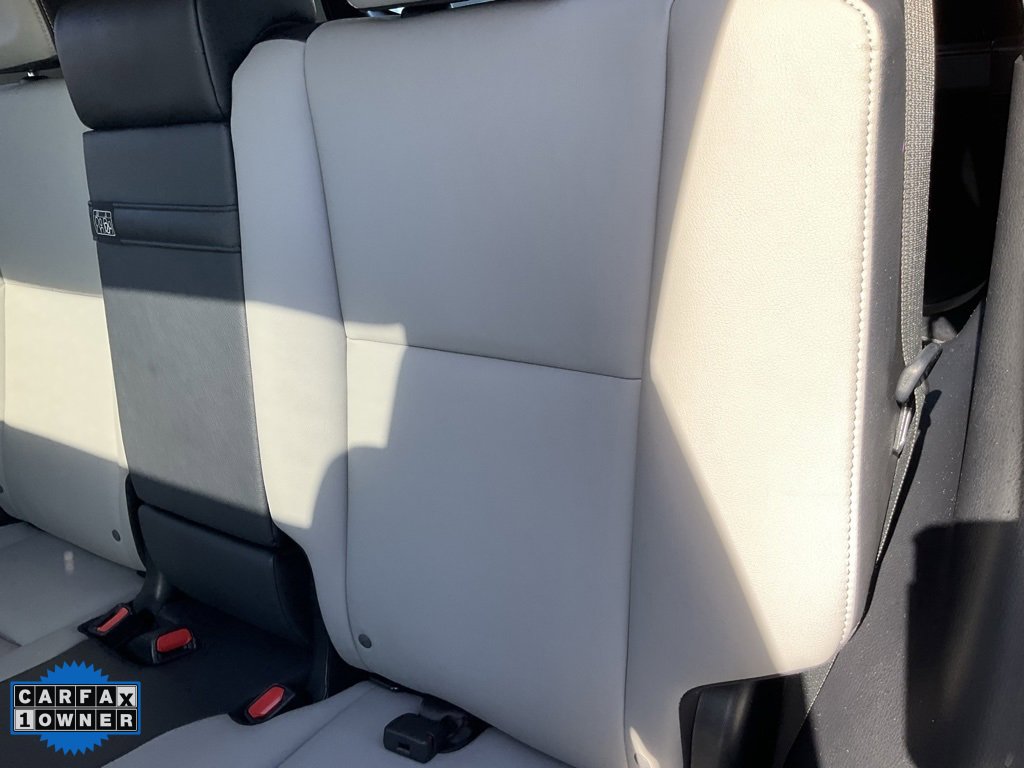 Used 2017 Toyota RAV4 Limited image 31