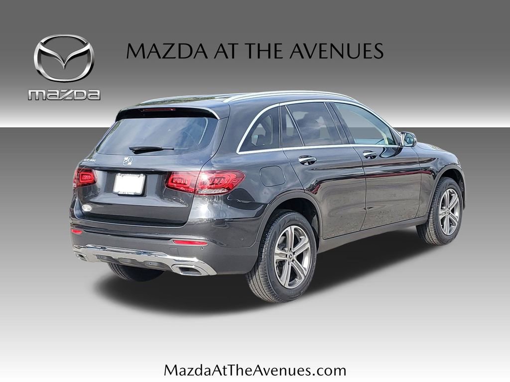 Used 2022 Mercedes-Benz GLC 300 w/ Premium Package Lite image 4