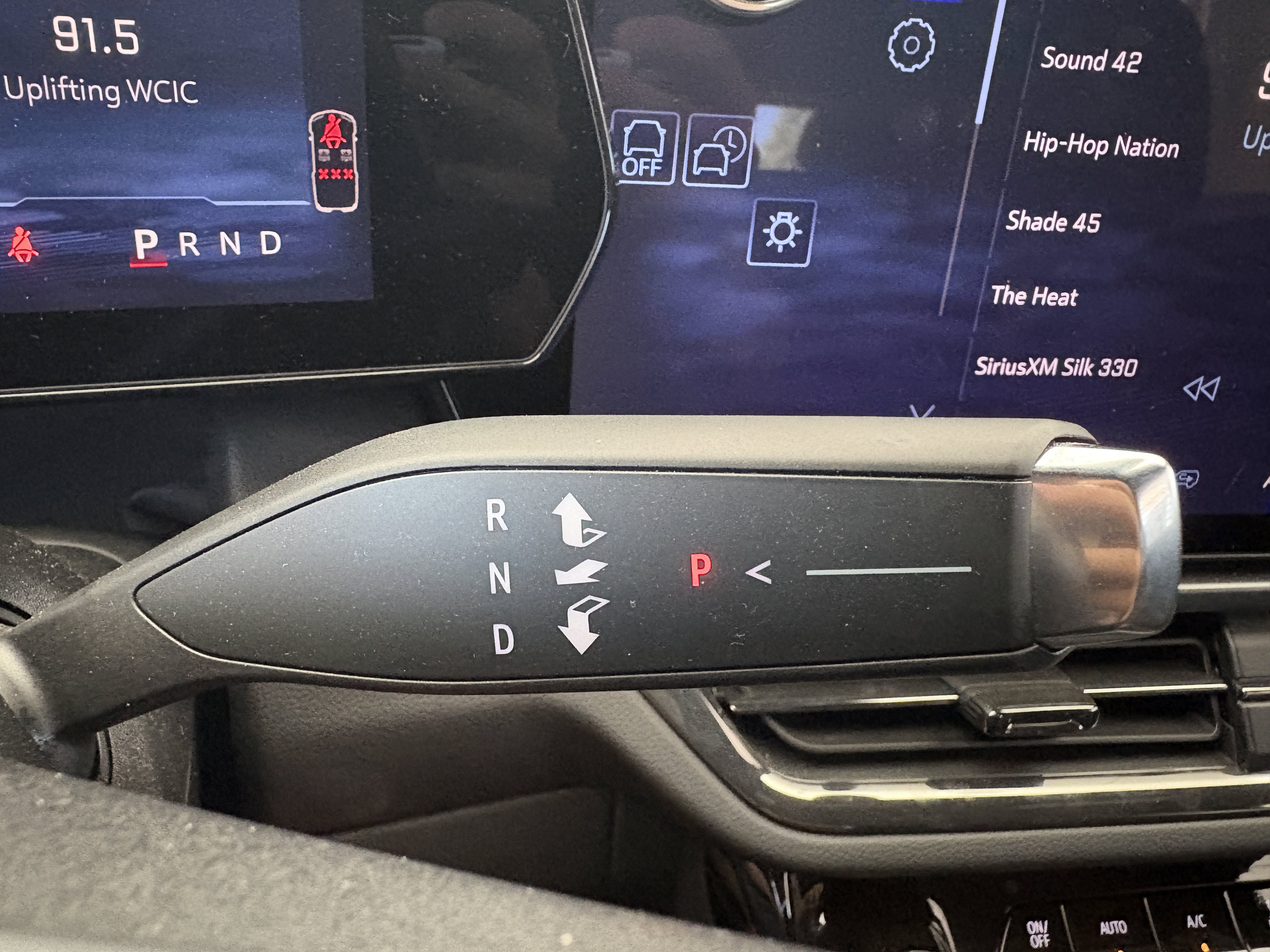 Used 2025 Chevrolet Equinox EV RS FWD image 17
