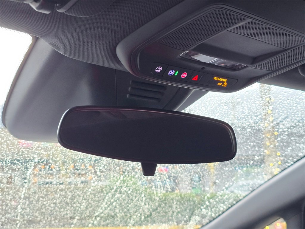 Used 2025 Chevrolet Equinox EV LT image 28