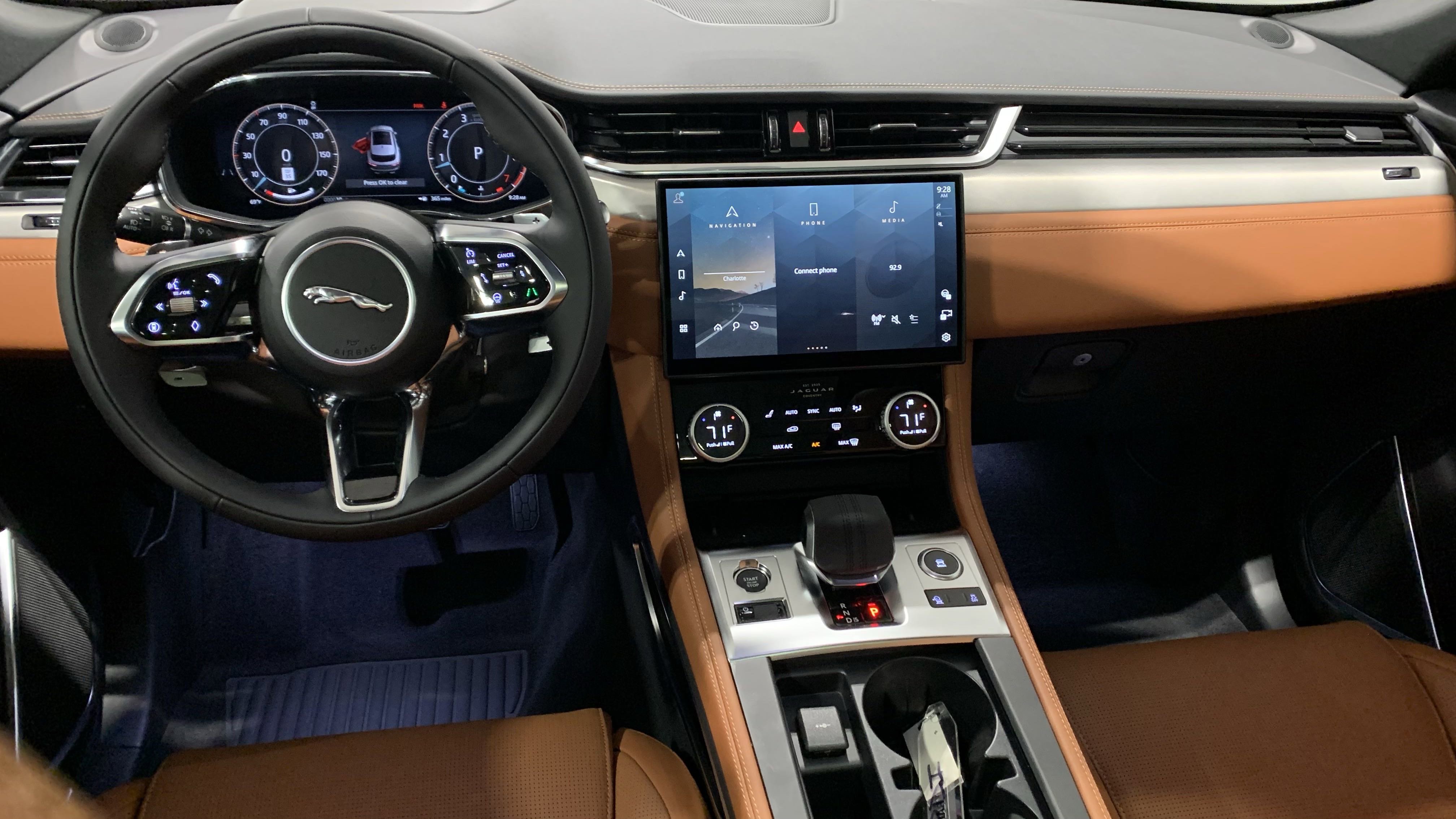 New 2026 Jaguar F-PACE R-Dynamic S image 5