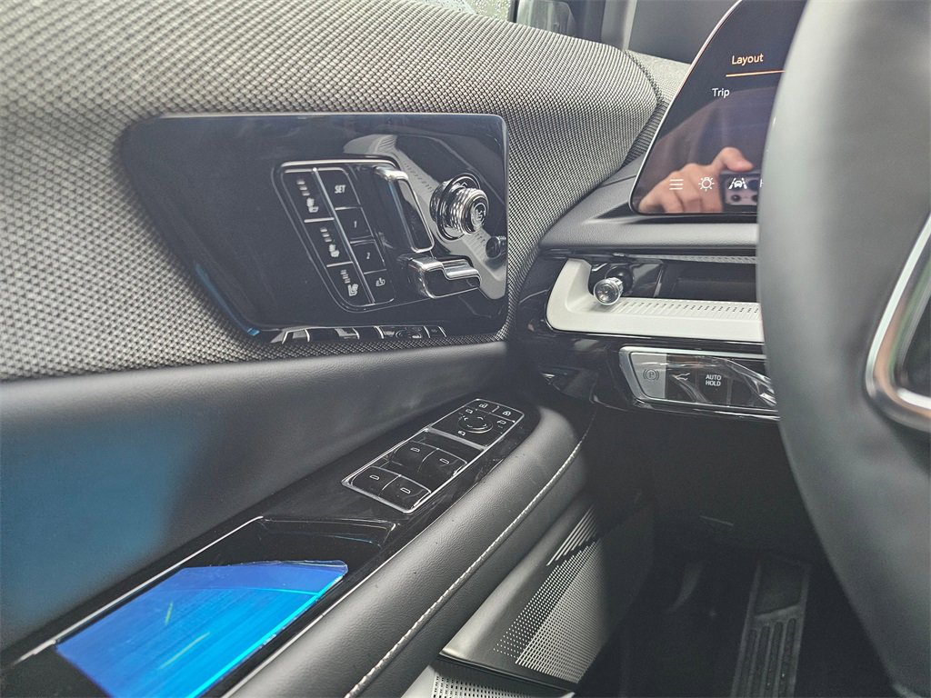 New 2026 Cadillac Optiq Luxury 2 image 26