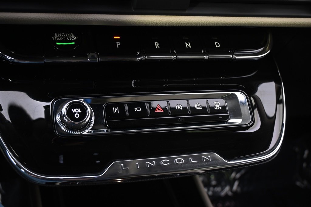 New 2026 Lincoln Corsair Reserve w/ Jet Appearance Package image 30