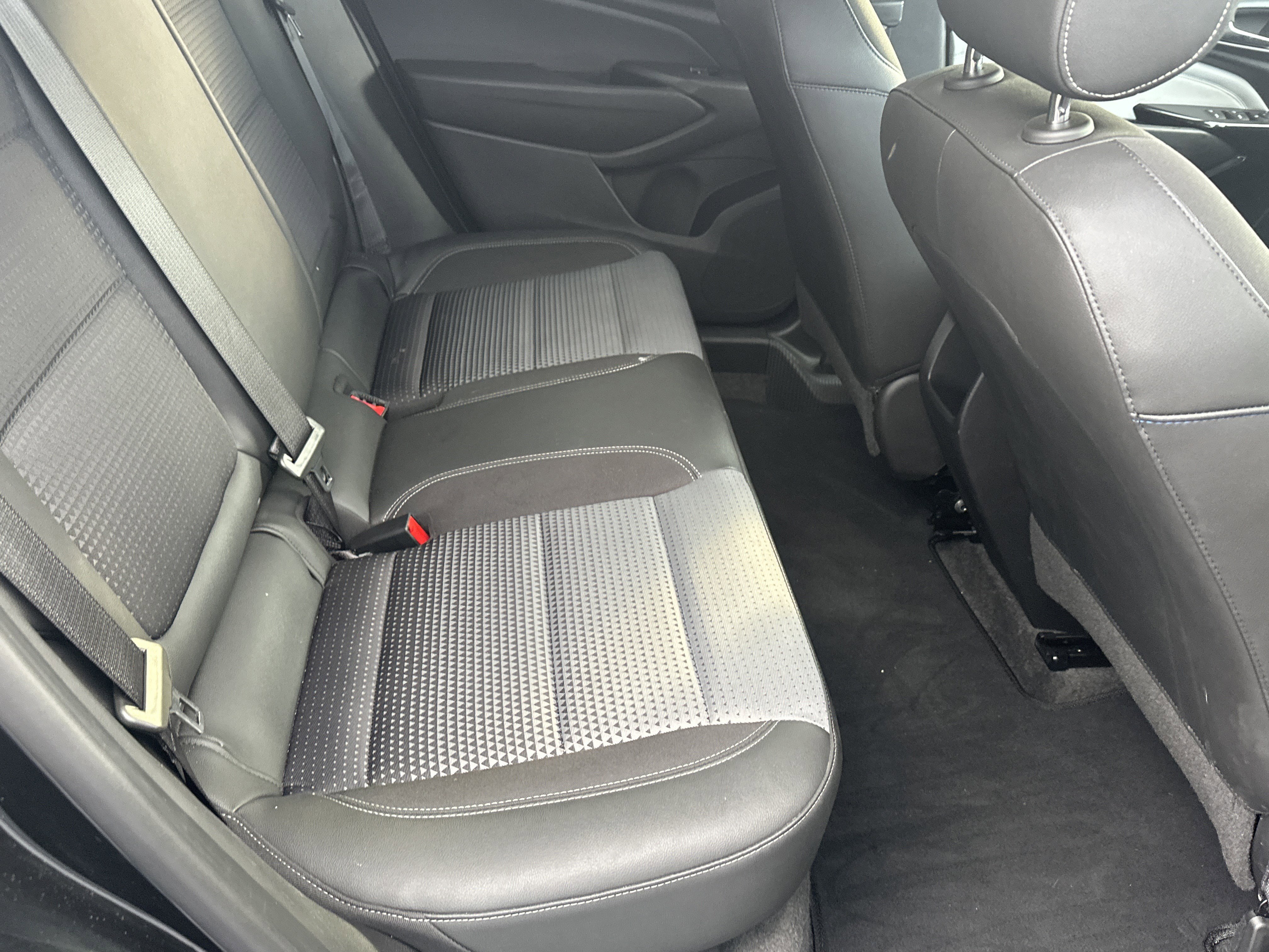 Certified 2025 Chevrolet Trax LT image 17