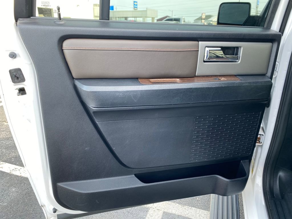 Used 2017 Ford Expedition EL King Ranch image 17